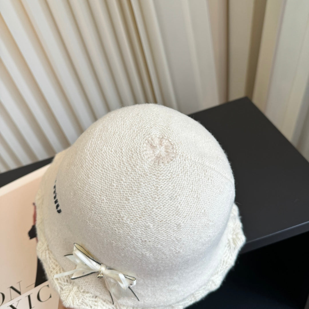 Miumiu Bucket Hat With Bow 448038