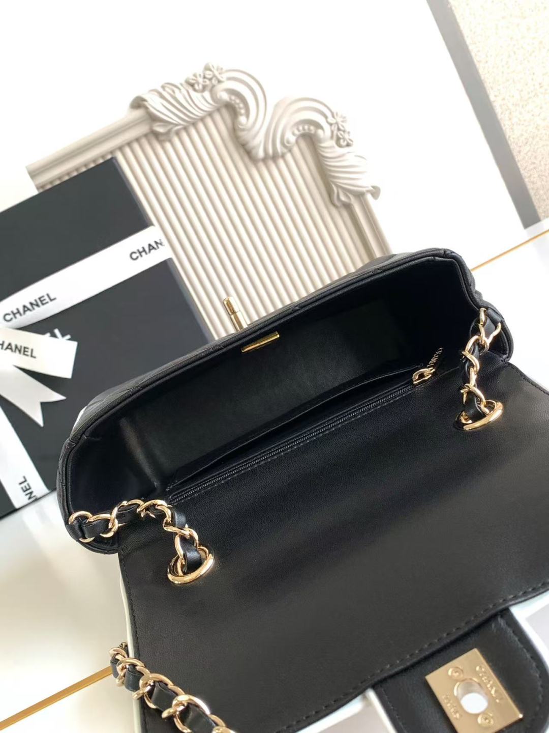 CC 25P Mini Flap Bag 20cm Black White Calfskin