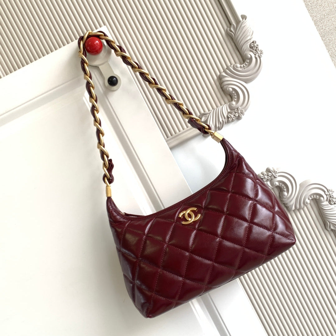 CC Hobo Bag 35 Red Lambskin 277763