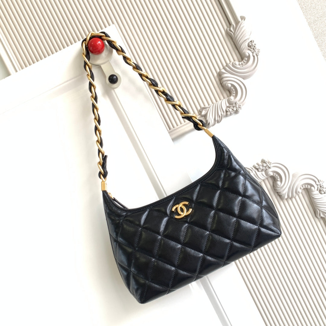 CC Hobo Bag 35 Black Lambskin 277765