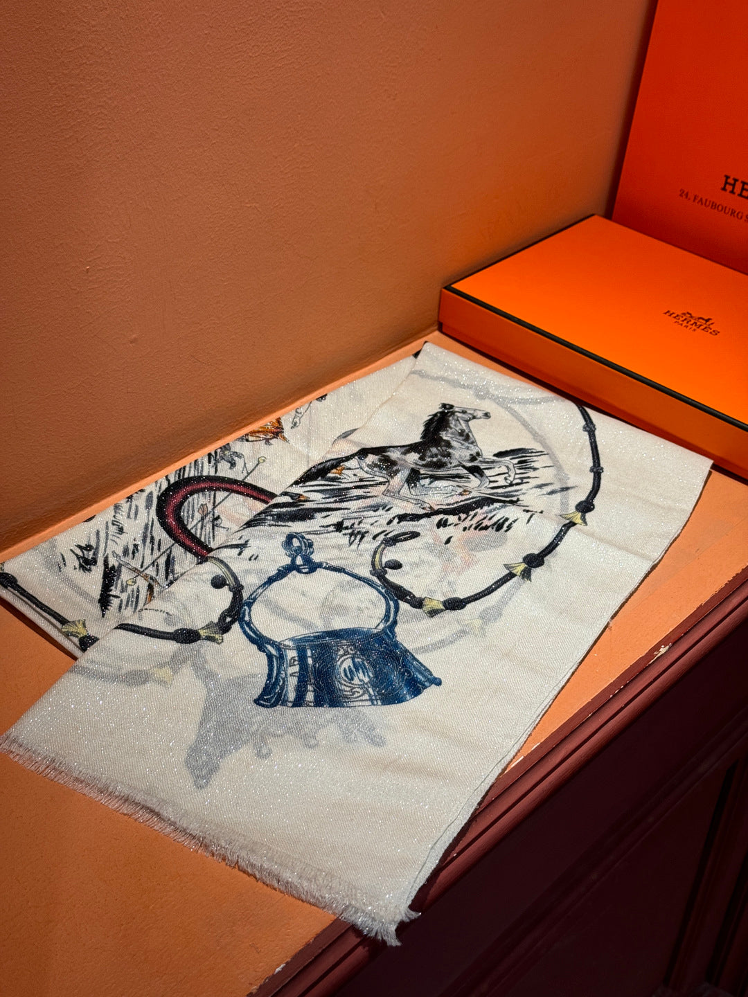 HM 25s Radiant Scarf 200cm White Blue Cashmere Silk 962391