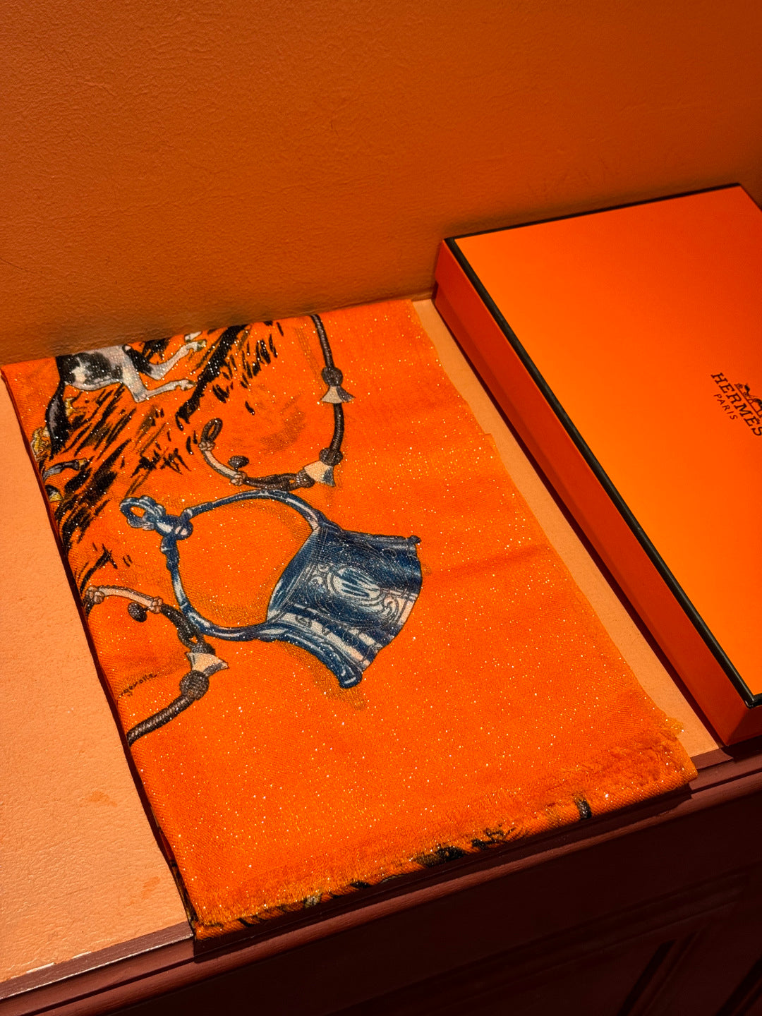 HM 25s Radiant Scarf 200cm Orange Cashmere Silk 962393