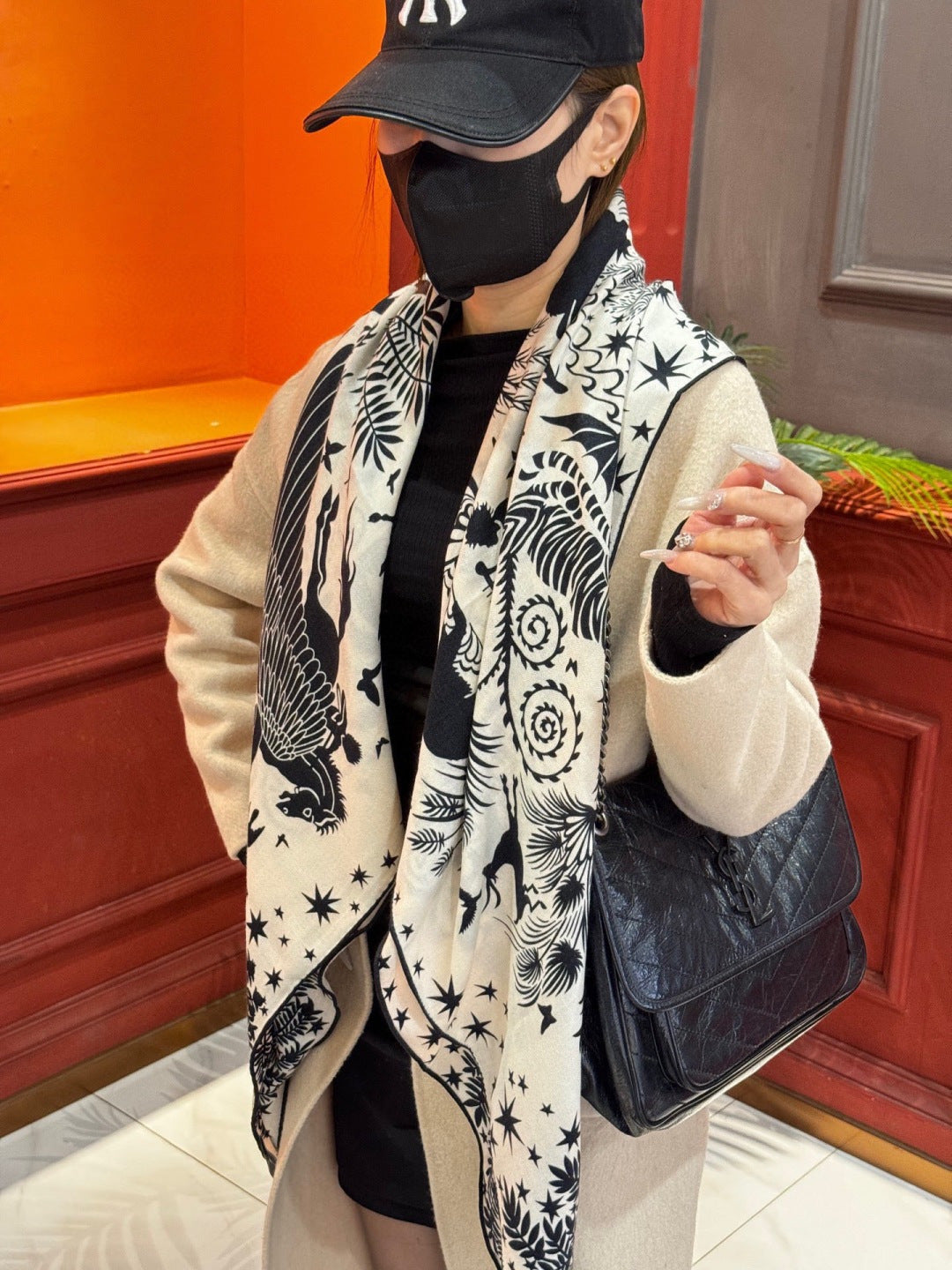 HM 25s Scarf 140cm Black White Cashmere Silk 962471