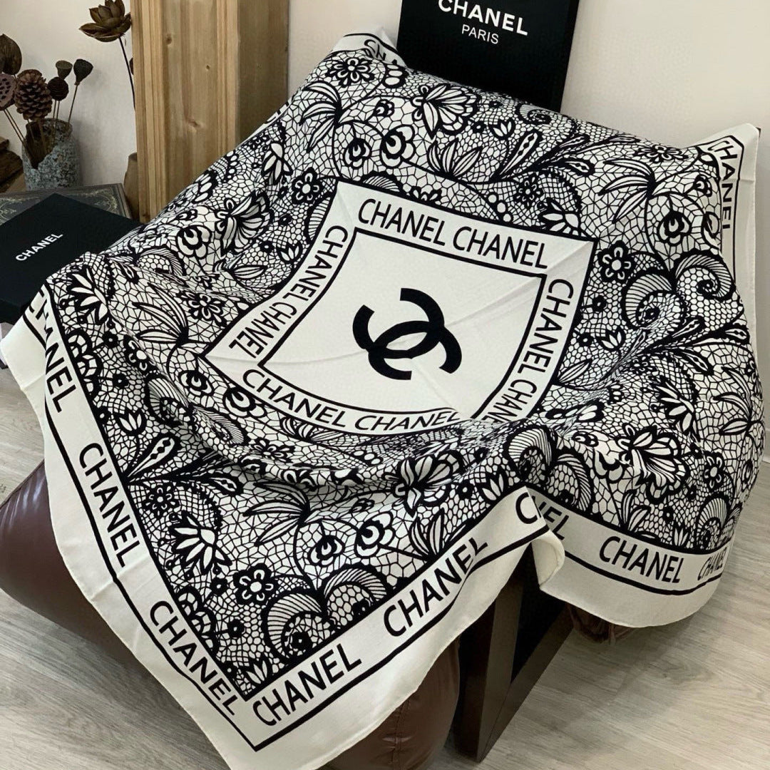 CC 25 Scarf 135cm White  Black Cashmere Mulberry Silk 965404