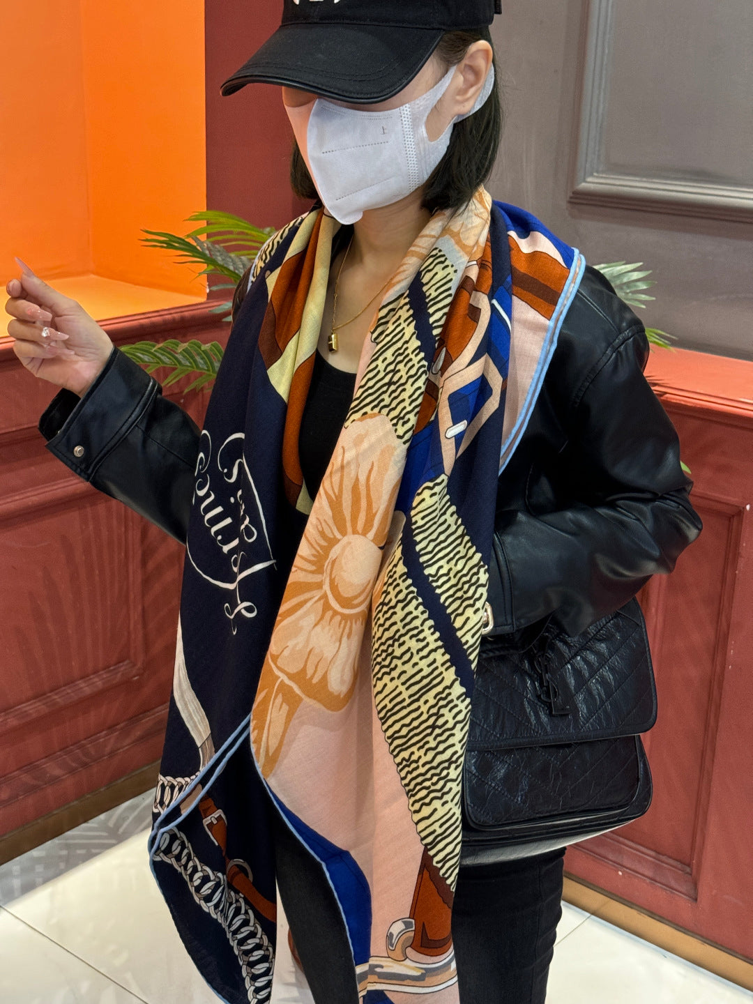 HM 25s Horse Reversible Scarf 140cm Blue Brown Cashmere Silk 967377