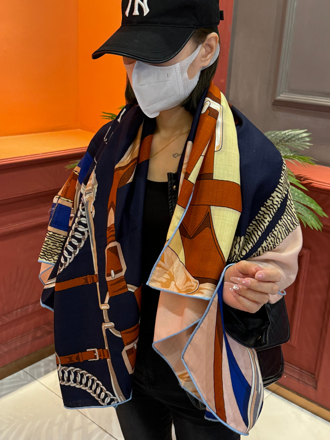 HM 25s Horse Reversible Scarf 140cm Blue Brown Cashmere Silk 967377