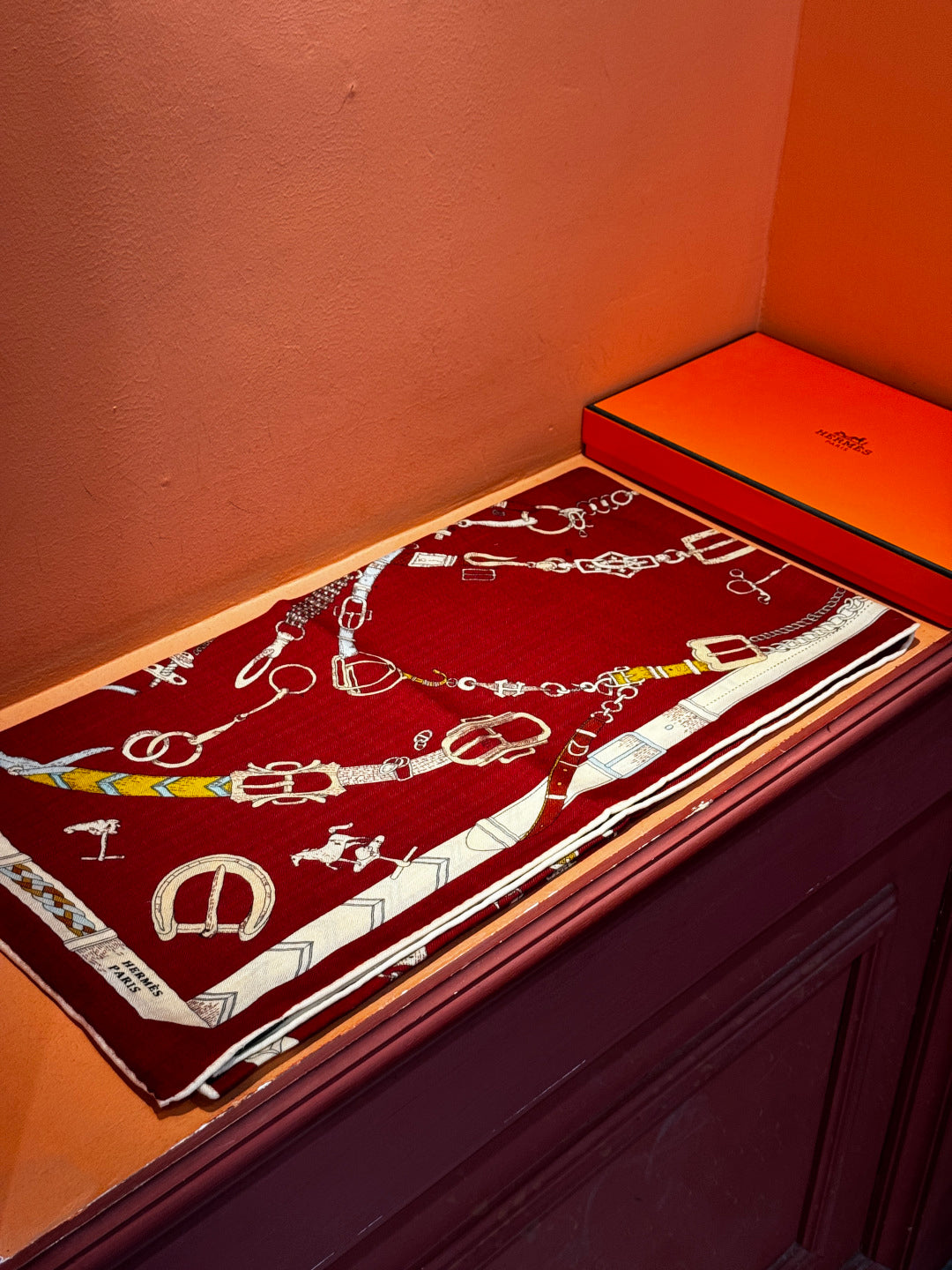 HM 25s Horse Reversible Scarf 140cm Red Cashmere Silk 967389