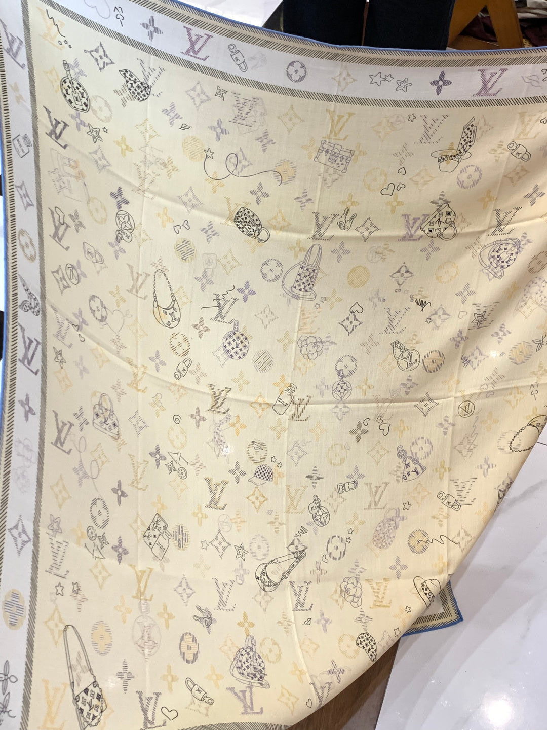 LV Double-sided velvet 140cm Light Yellow Silk Cashmere 967396