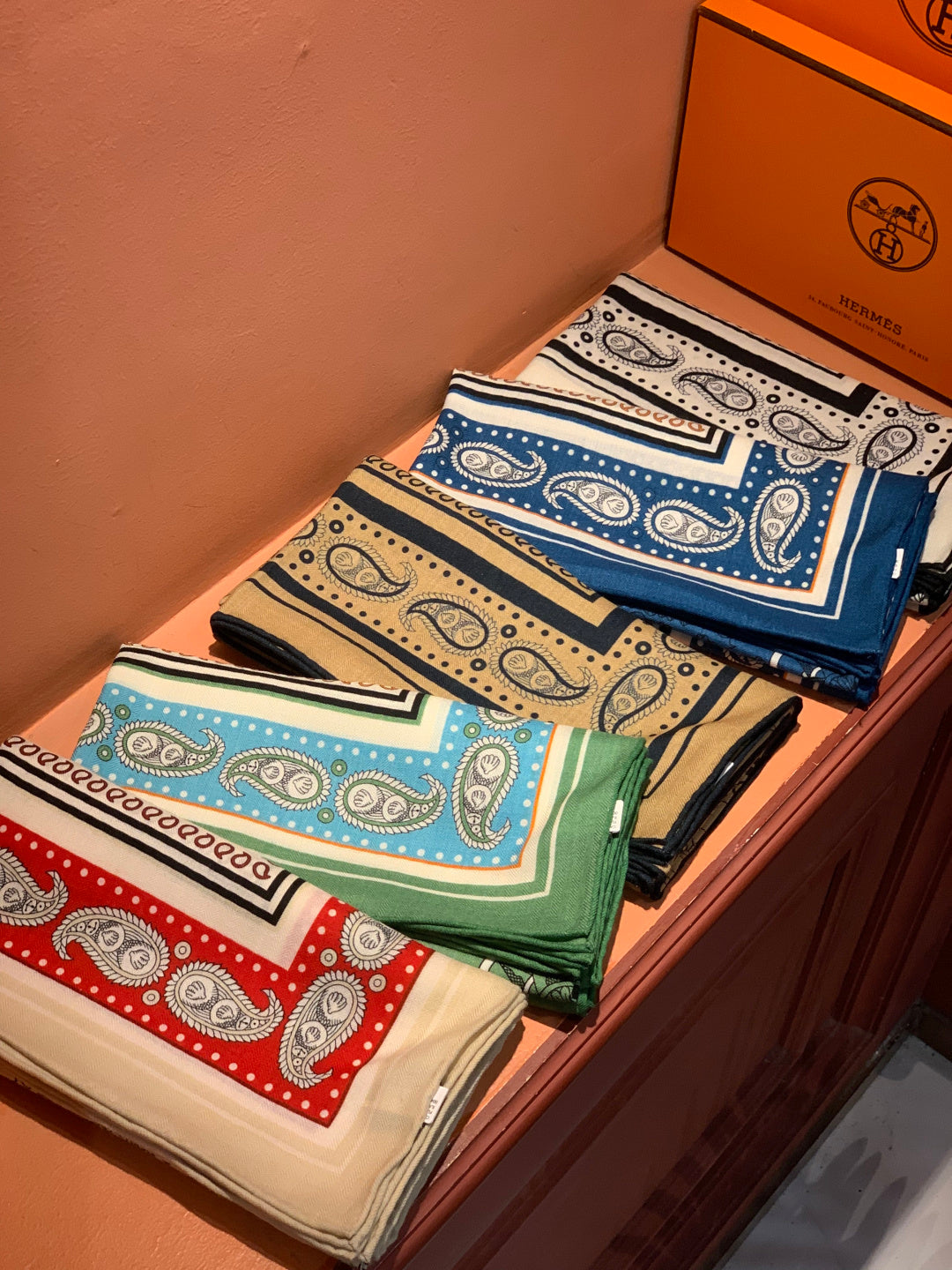 HM 25s Sailor Tattoo Scarf 140cm White Black Cashmere Silk 967419