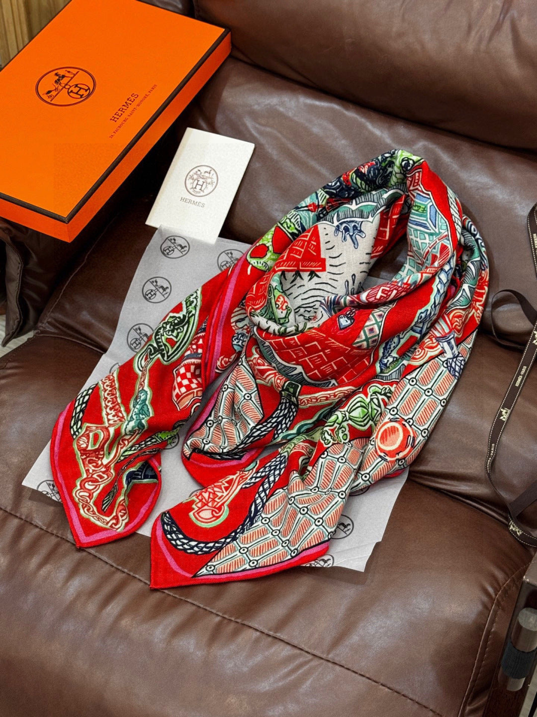 HM 25s Essential Scarf 140cm Red Colorful Cashmere Silk 968742