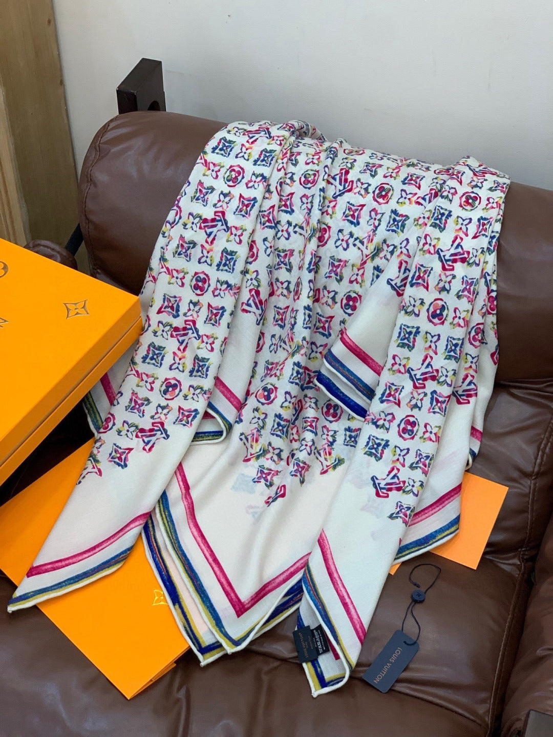 LV Double-Sided Shawl Scarf 135cm Ivory Pink Cashmere 968792