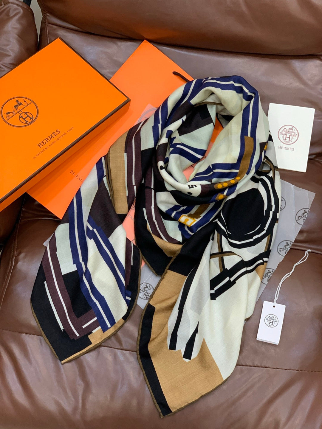 HM 25s Checkered Horse Scarf 140cm Blach White Cashmere Silk 970934