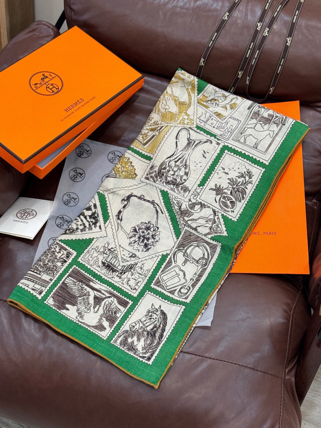 HM 25s Velvet Square Scarf 140cm Light Beige Green Cashmere Silk 970937