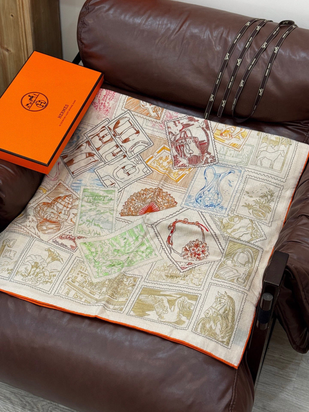 HM 25s Velvet Square Scarf 140cm Light Beige Cashmere Silk 970938