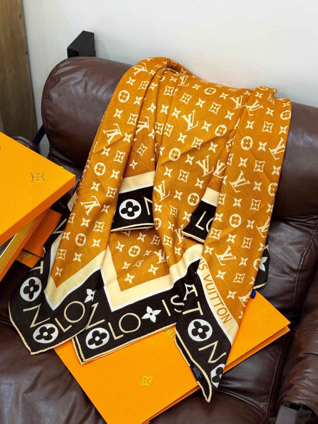 LV Velvet Square Scarf 135cm Camel Black Cashmere 970945