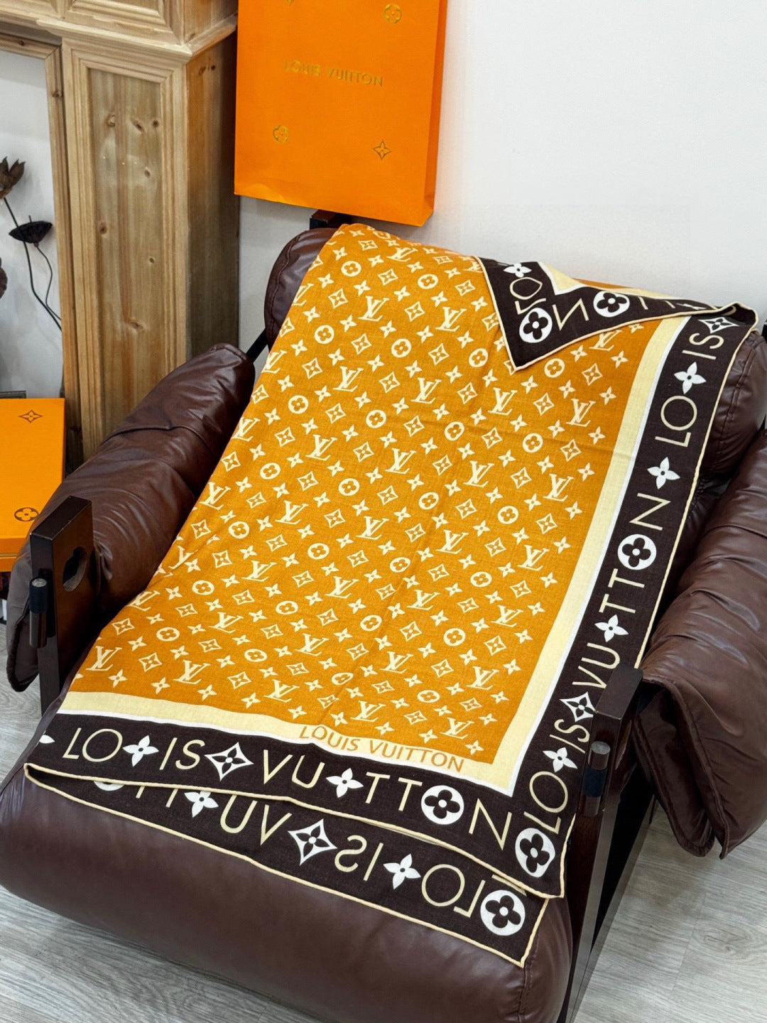 LV Velvet Square Scarf 135cm Camel Black Cashmere 970945