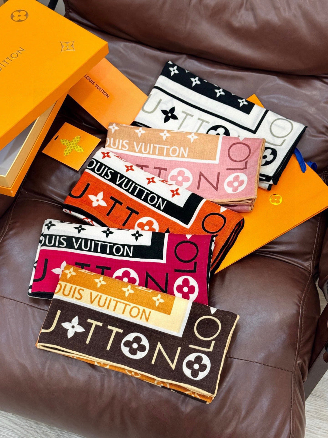 LV Velvet Square Scarf 135cm Camel Black Cashmere 970945