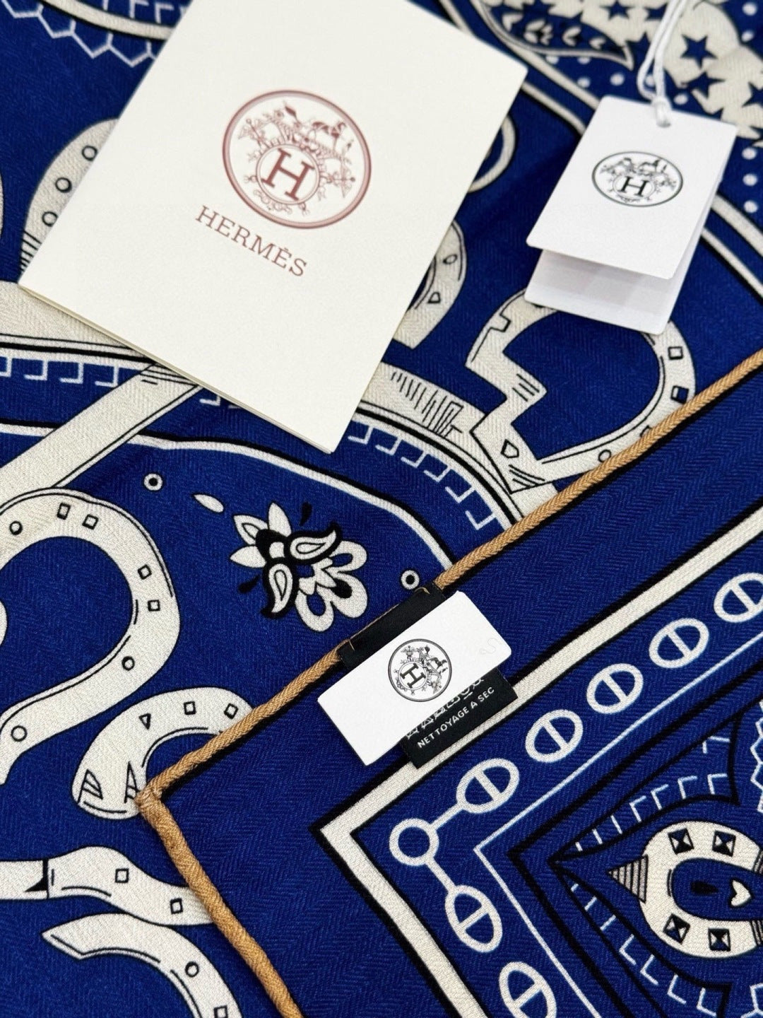 HM 25s Reversible Scarf 140cm Dark Blue Cashmere 976276