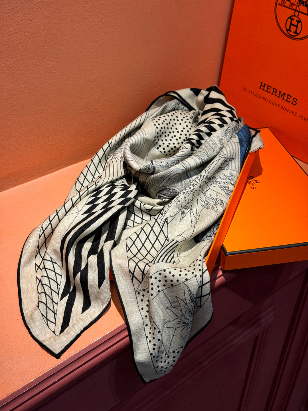 HM 25s Reversible Scarf 140cm Beige Black Cashmere 976278