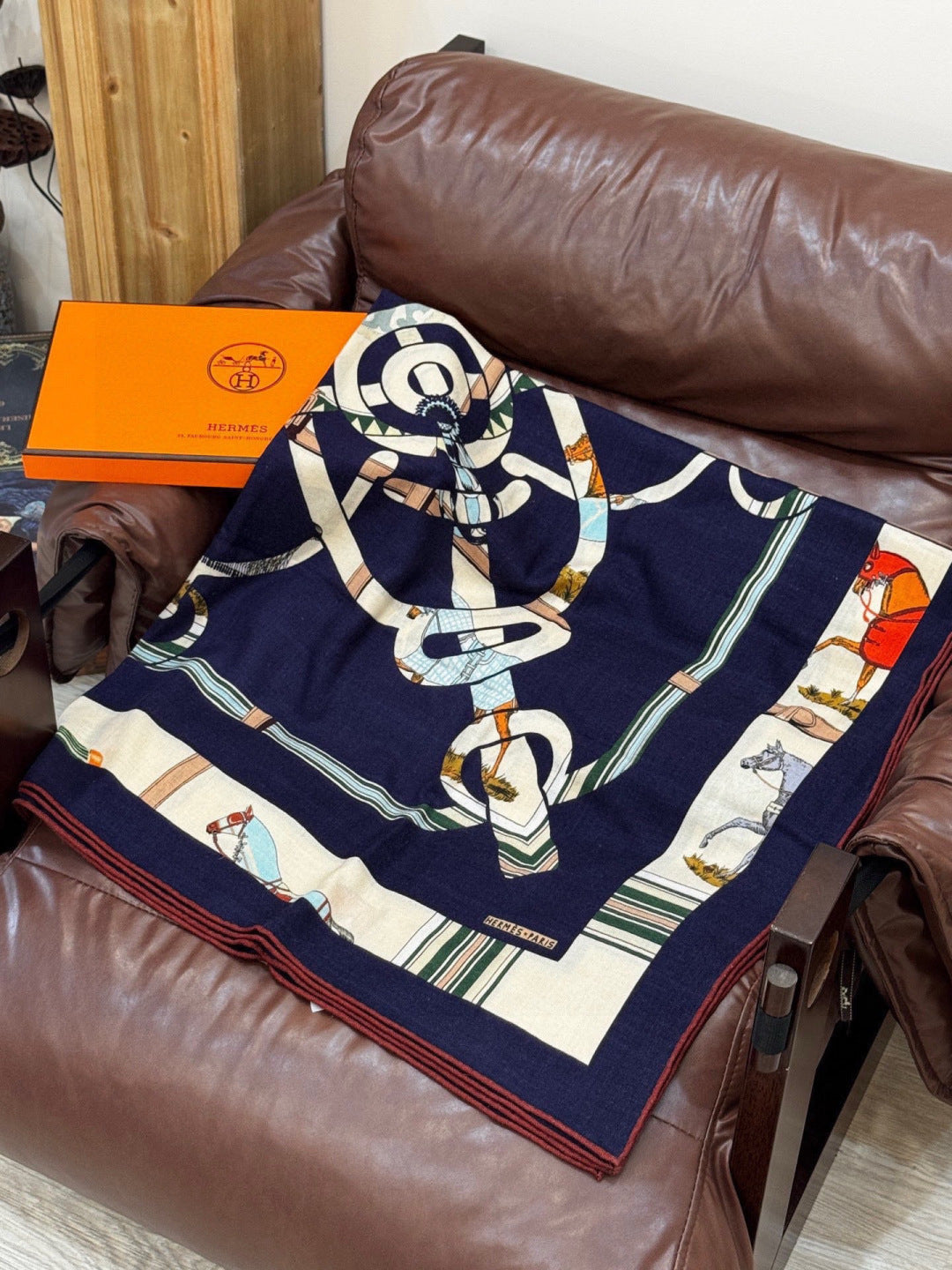 HM 25s Golden Spurs Scarf 140cm Navy Blue Cashmere 976283