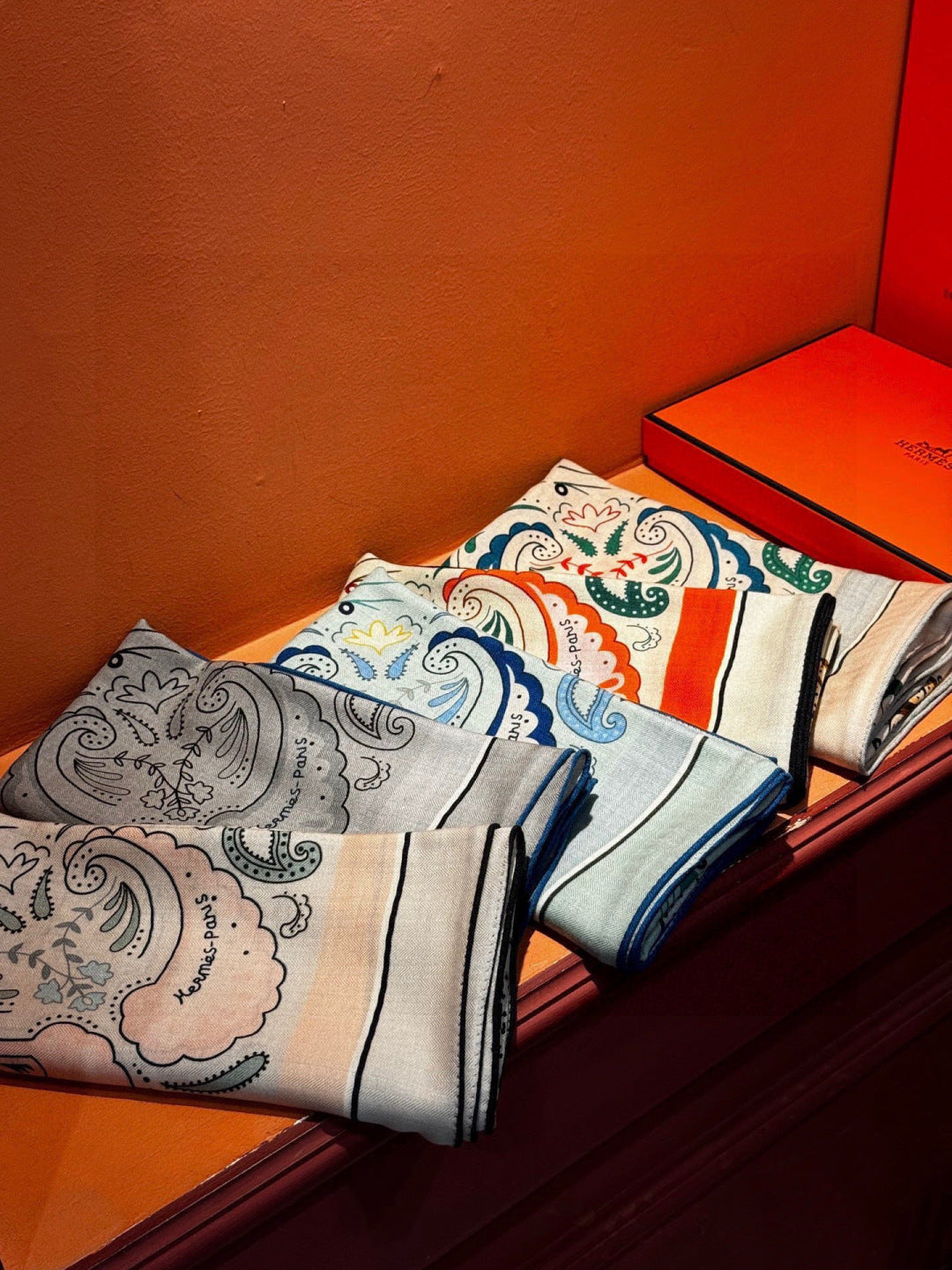 HM 25s Jungle Love Scarf 140cm Beige Black Cashmere 976289