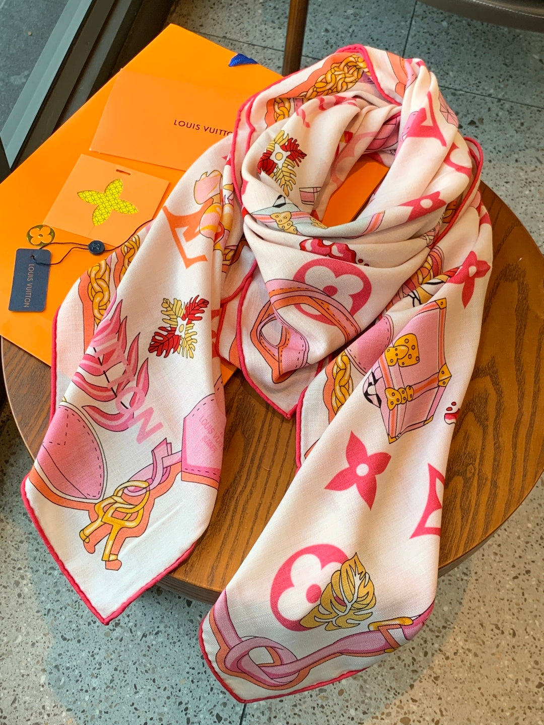 LV Scarf 135cm Pink White Cashmere Mulberry Silk 976765
