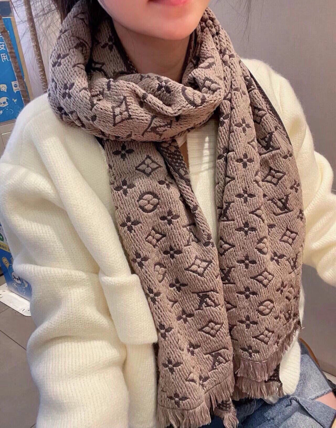 LV Scarf 180cm Beige Black Cashmere 973414