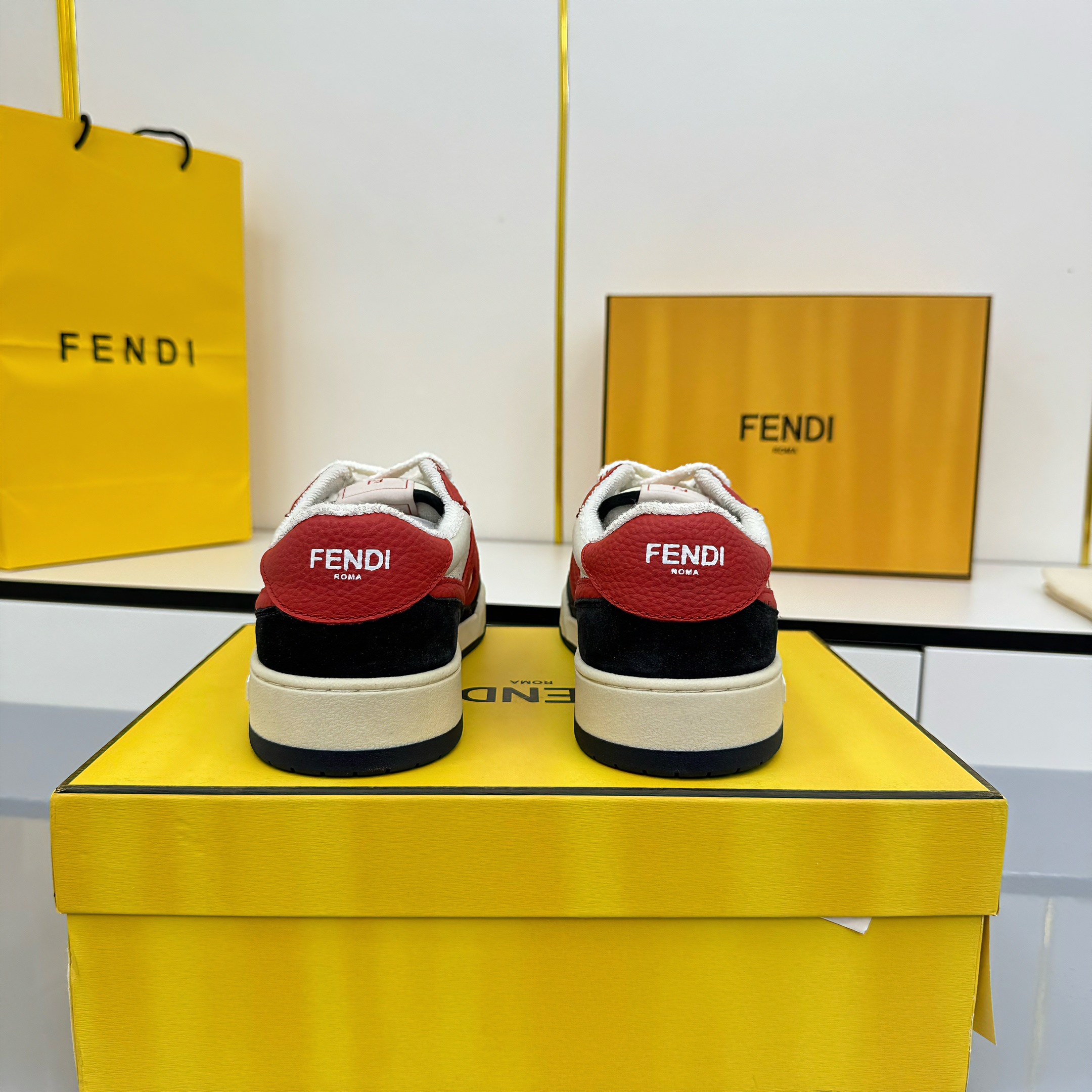 Fendi 2025 Sneaker Red Black Suede Cowhide 559784
