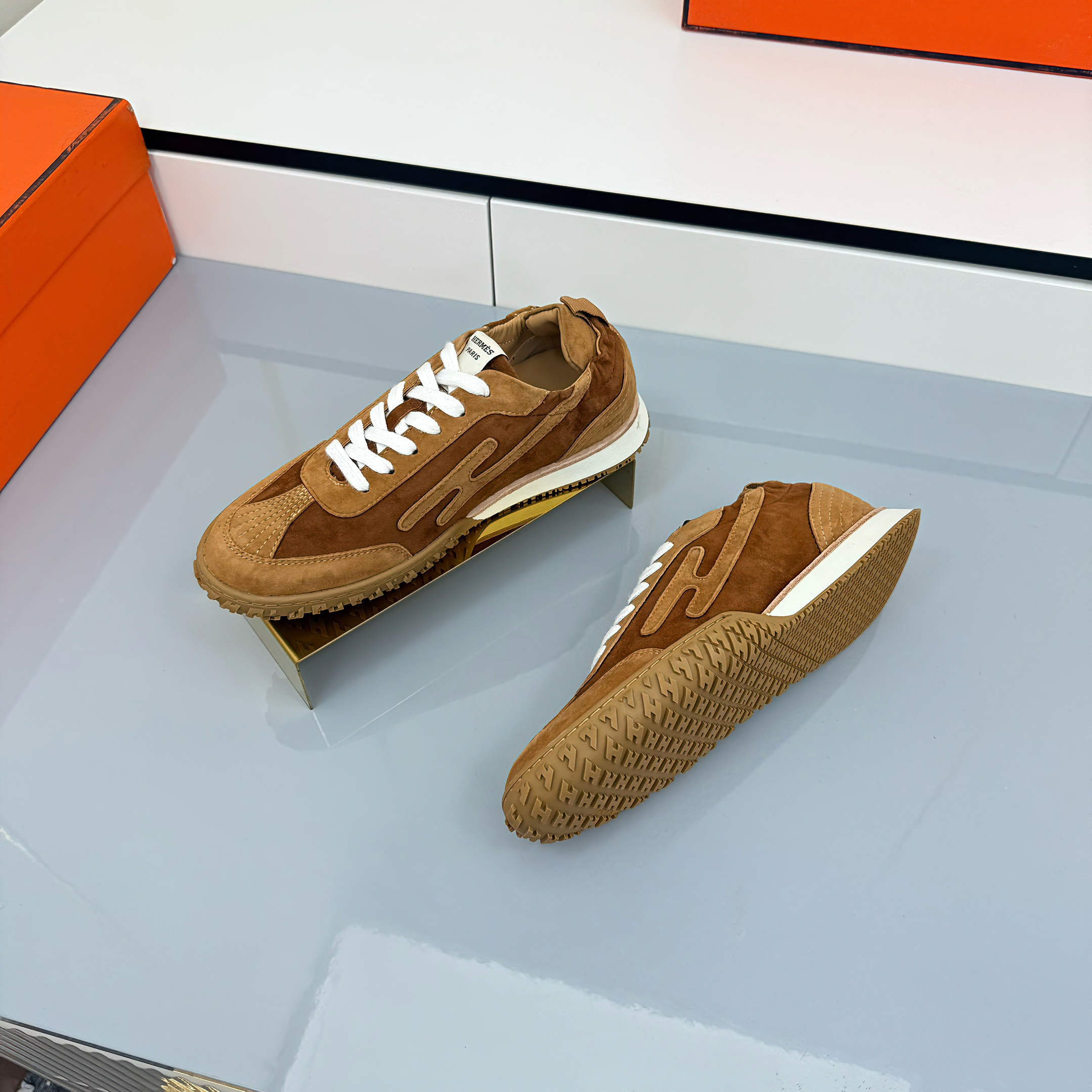 HM 2026 Casual Sneakers Brown Suede 667355