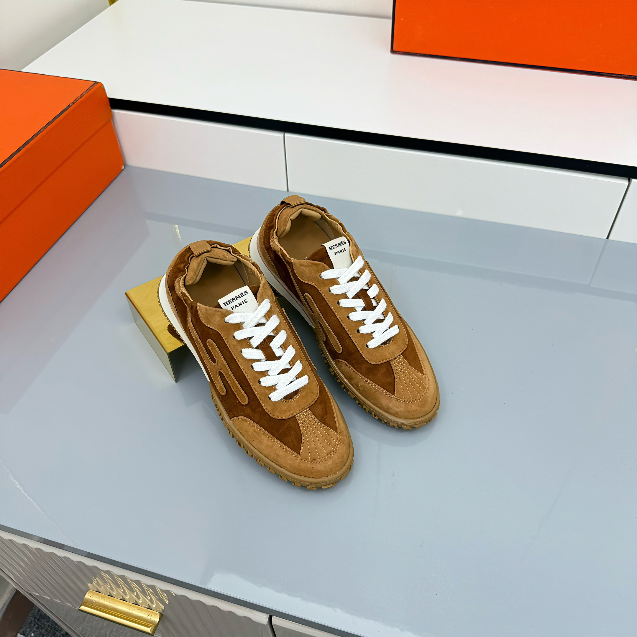 HM 2026 Casual Sneakers Brown Suede 667355