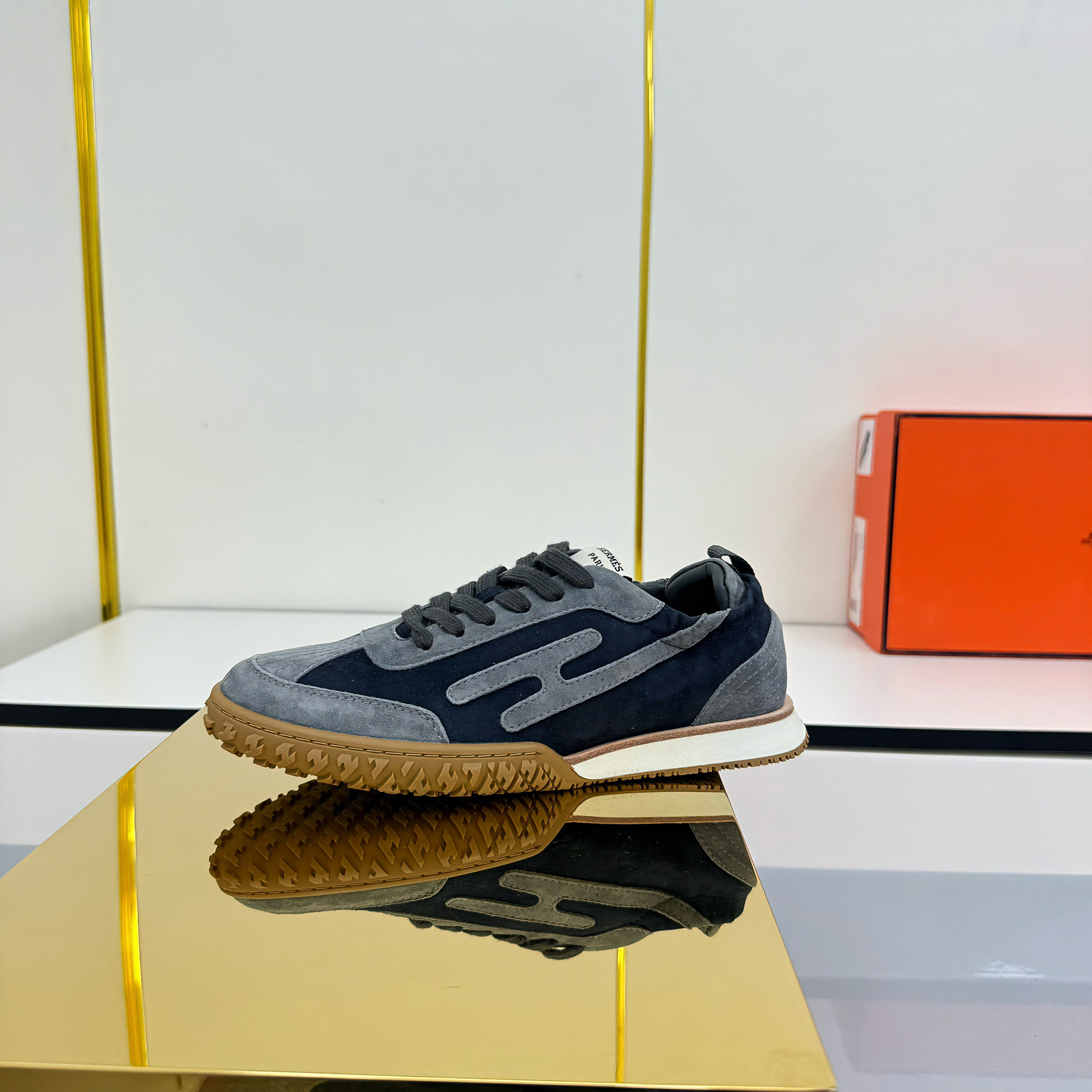 HM 2026 Casual Sneakers Navy Blue Suede 667358