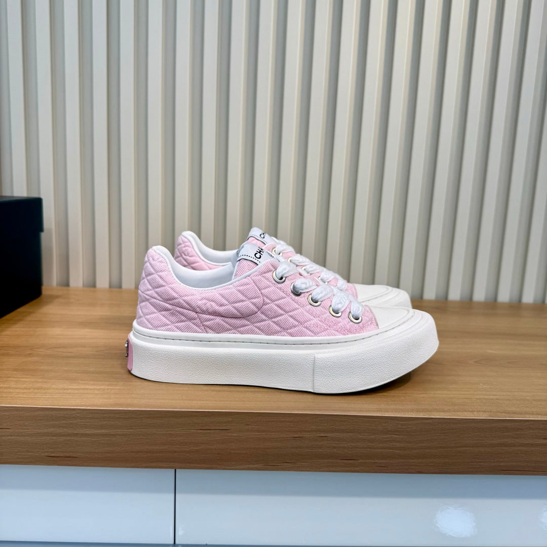 Chanel 2026 Low-Top Sneakers Fabric 986921