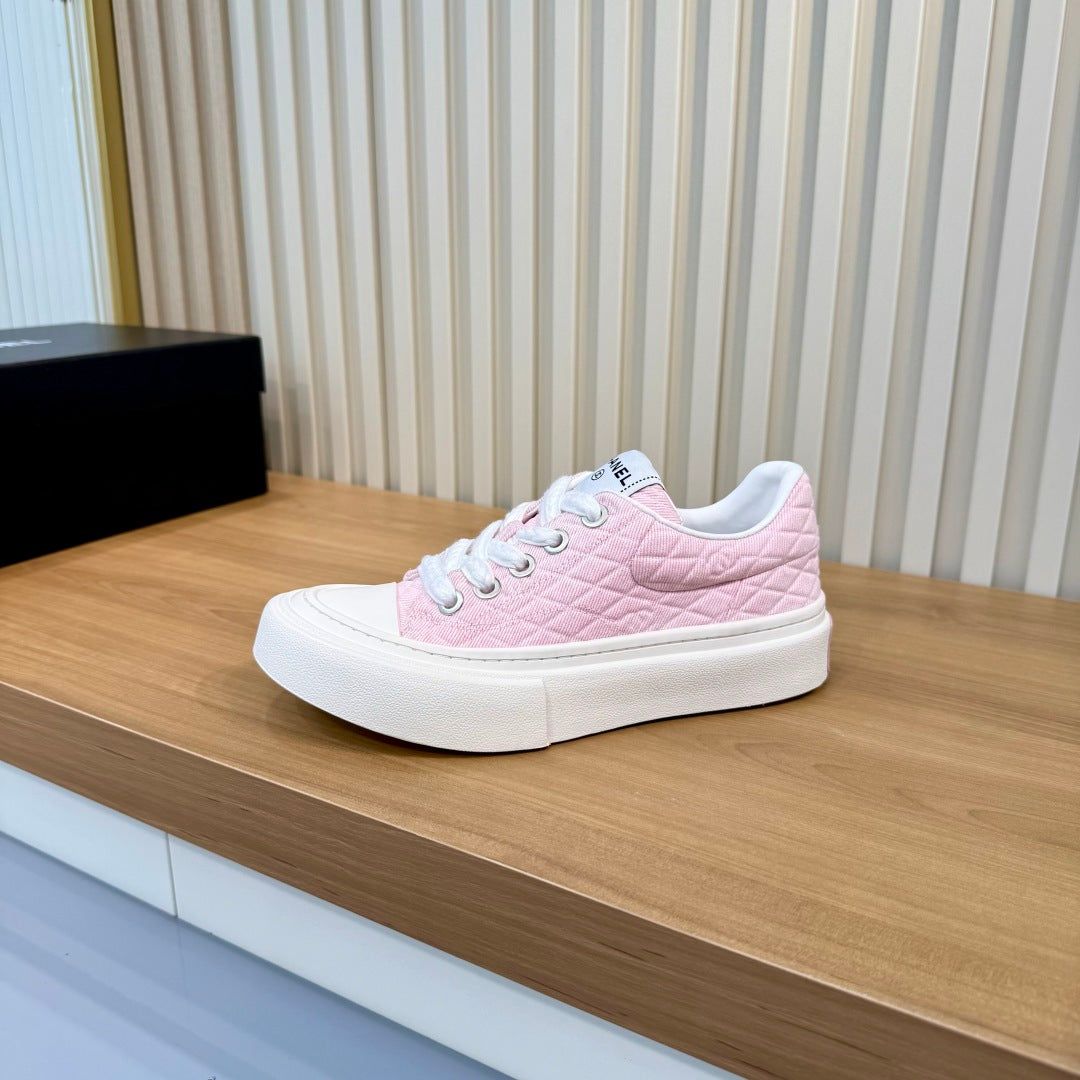 Chanel 2026 Low-Top Sneakers Fabric 986921