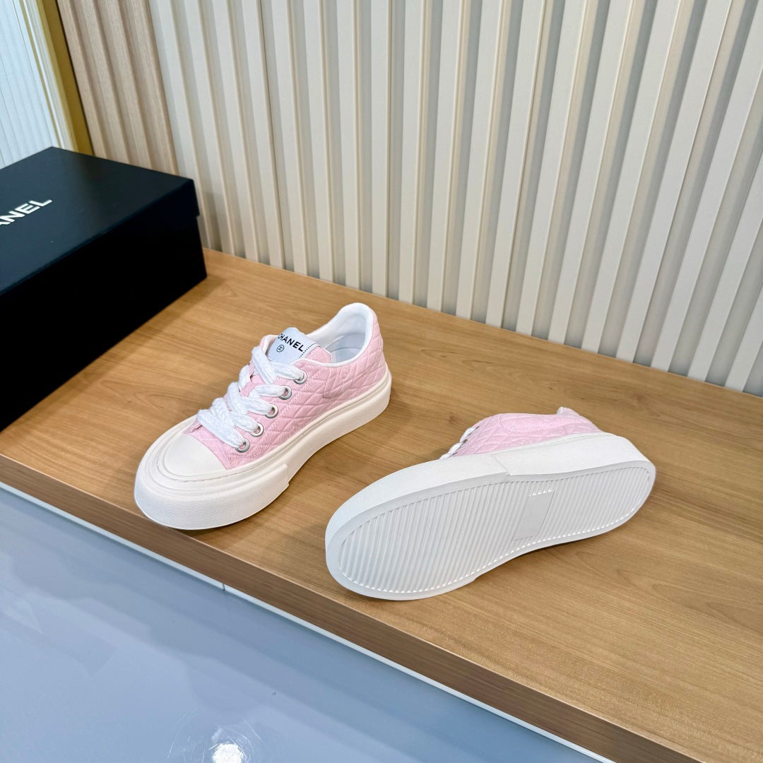 Chanel 2026 Low-Top Sneakers Fabric 986921