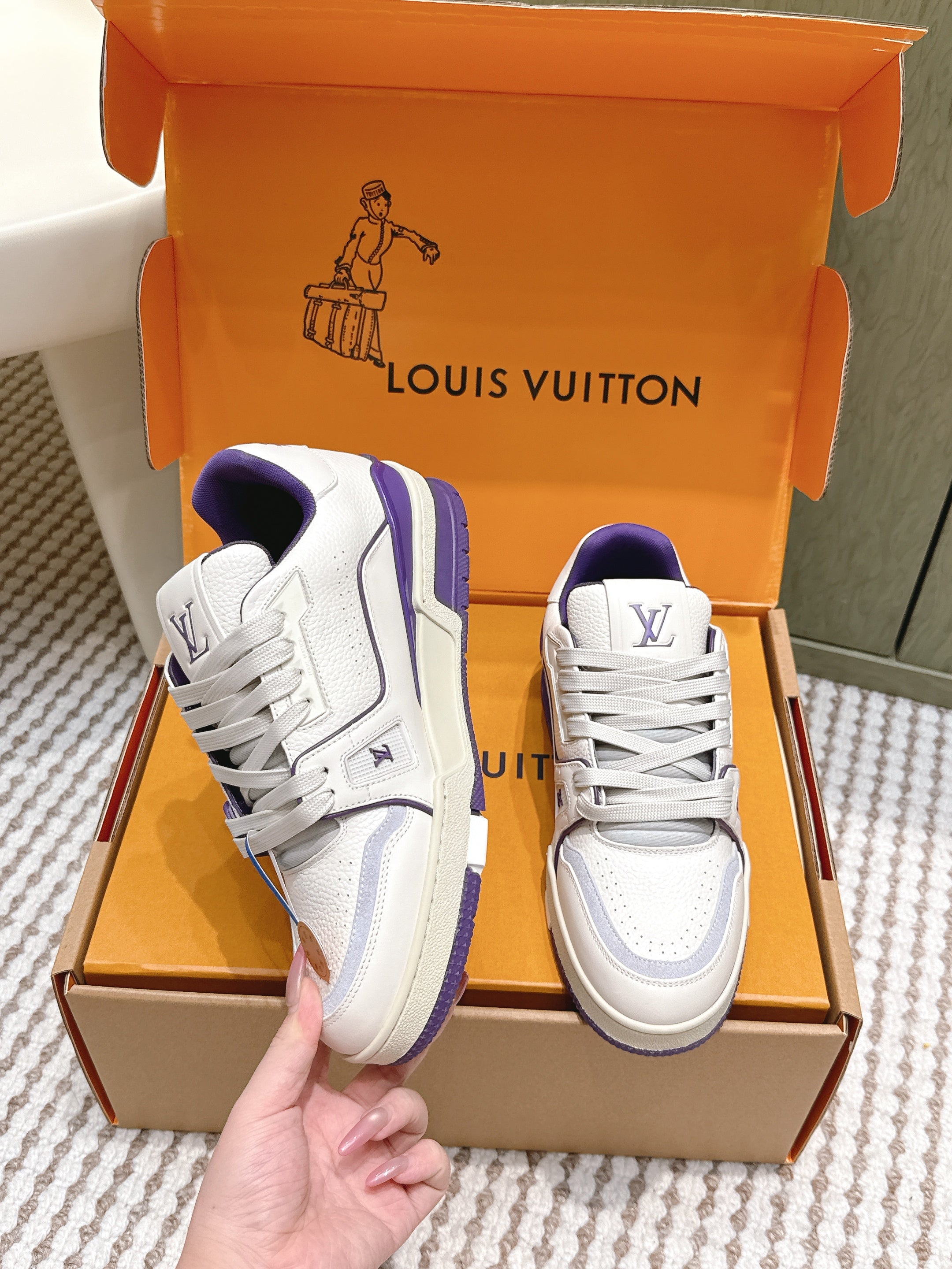 LV 26ss Trainer Sneakers White Purple Cowhide 657903