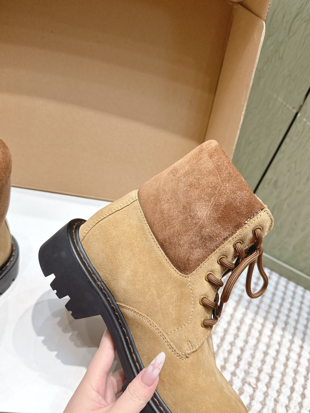 Loewe 2025 Sierra Ankle Boot Tan Black Suede  556050