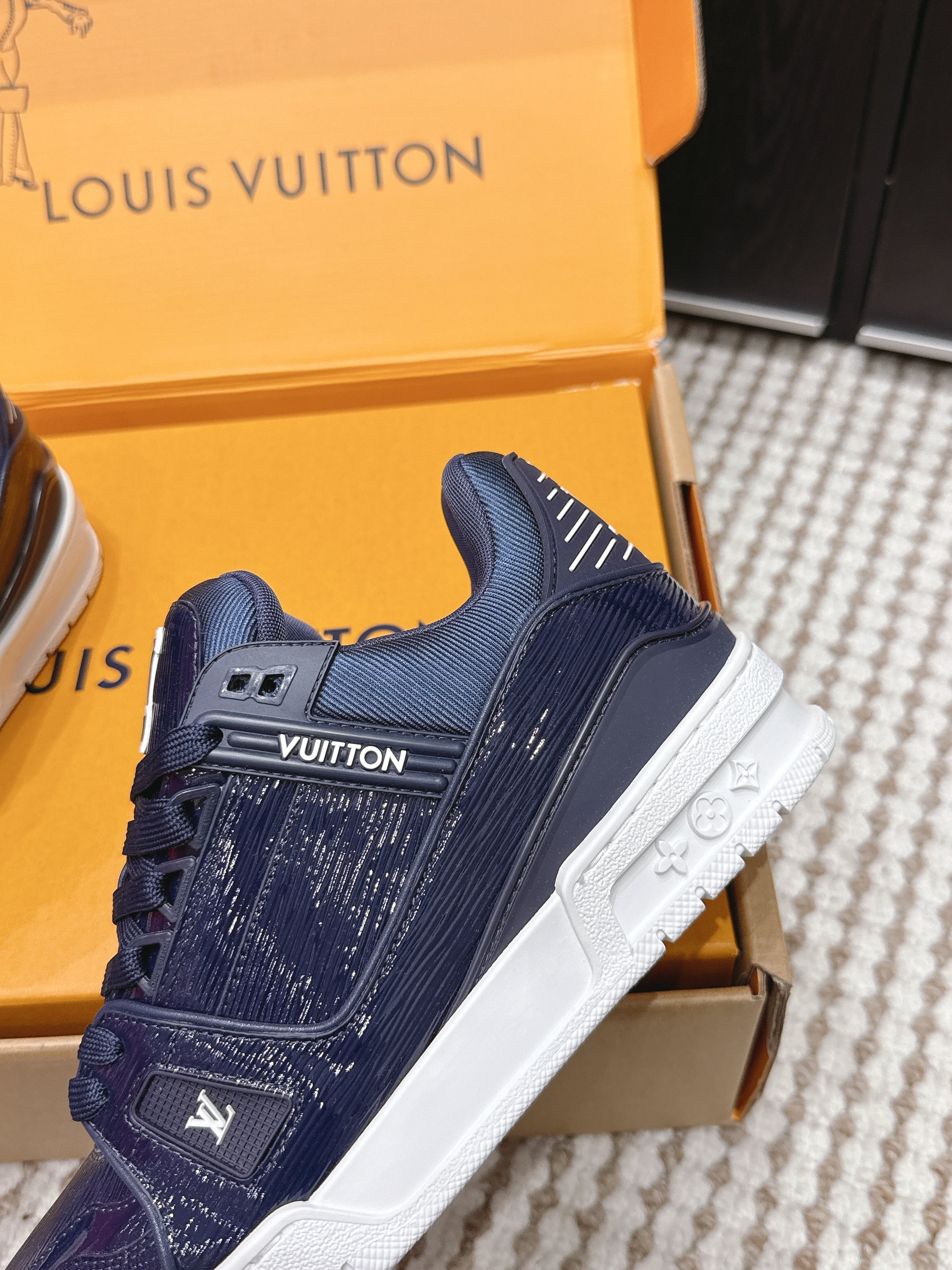 LV 26ss Trainer Sneakers Navy Blue Cowhide 657932