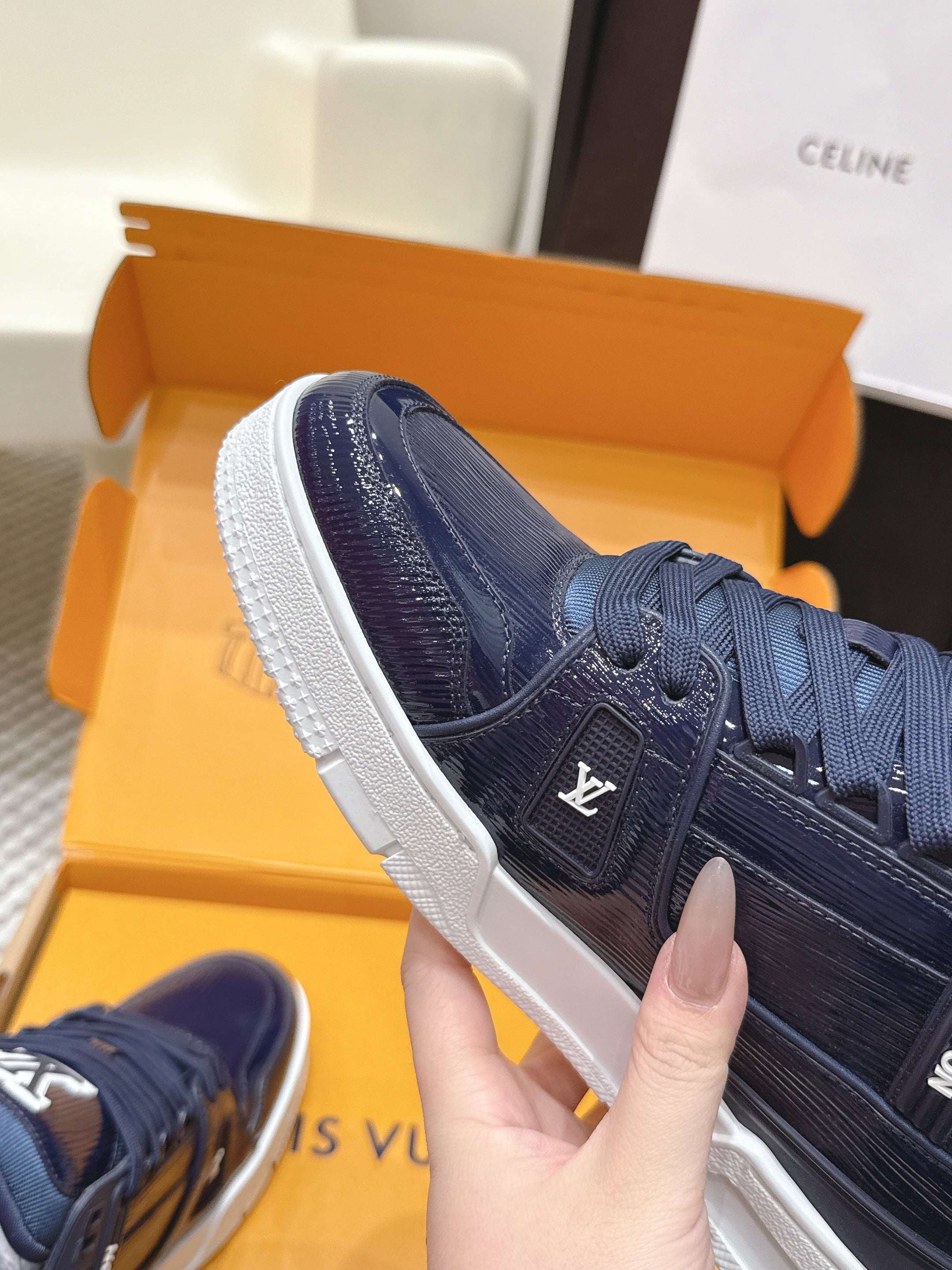 LV 26ss Trainer Sneakers Navy Blue Cowhide 657932