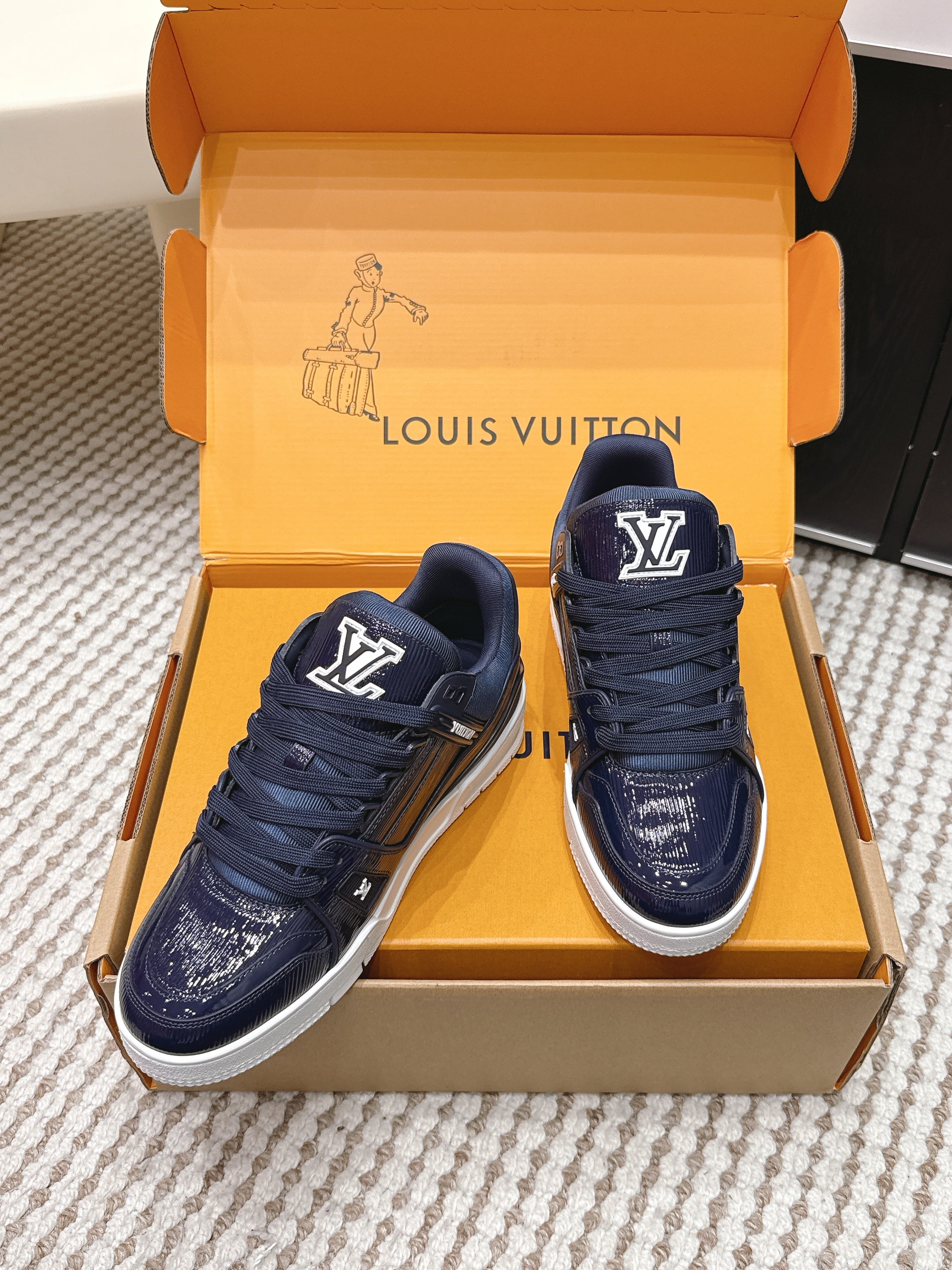 LV 26ss Trainer Sneakers Navy Blue Cowhide 657932