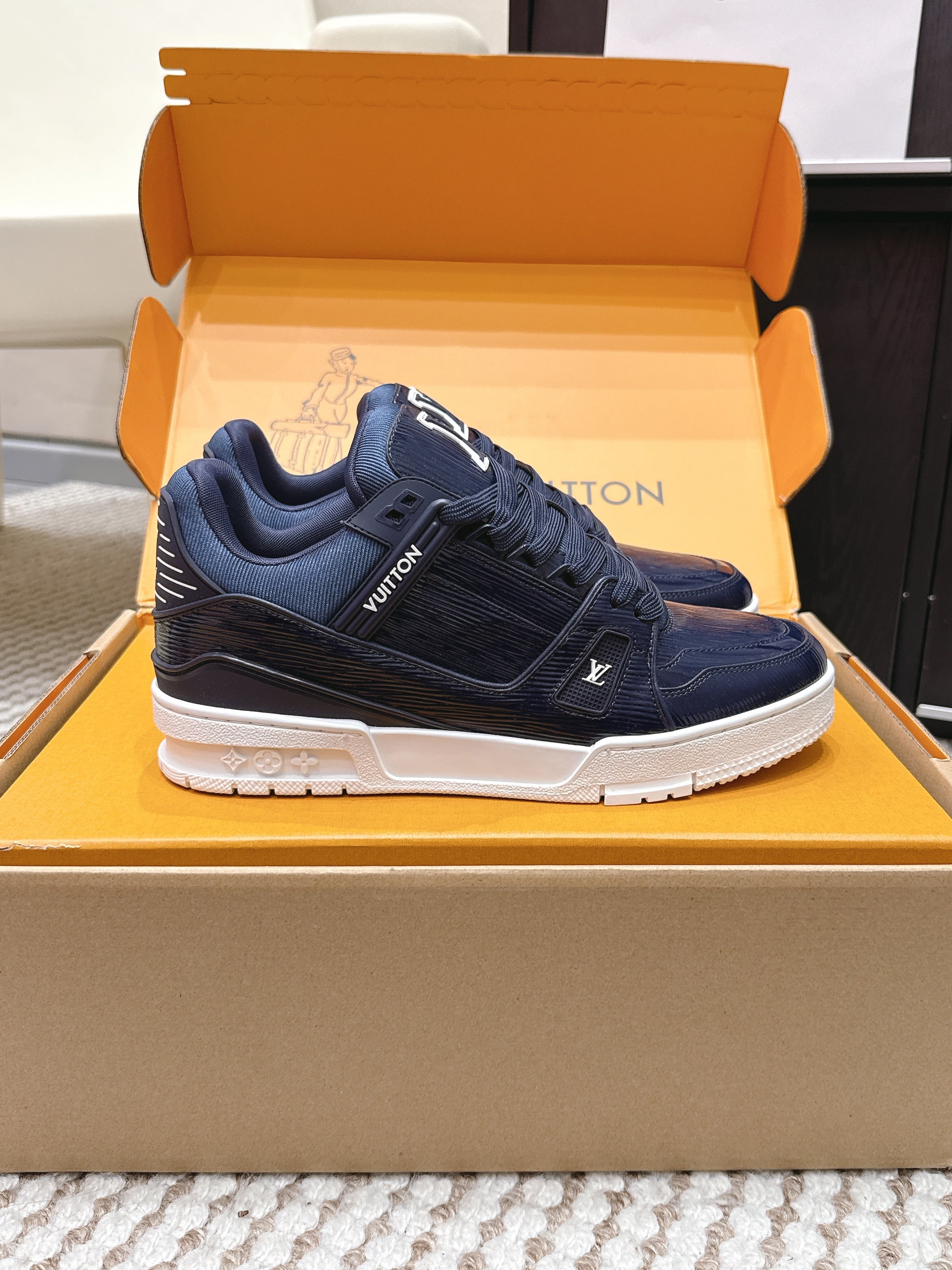 LV 26ss Trainer Sneakers Navy Blue Cowhide 657932