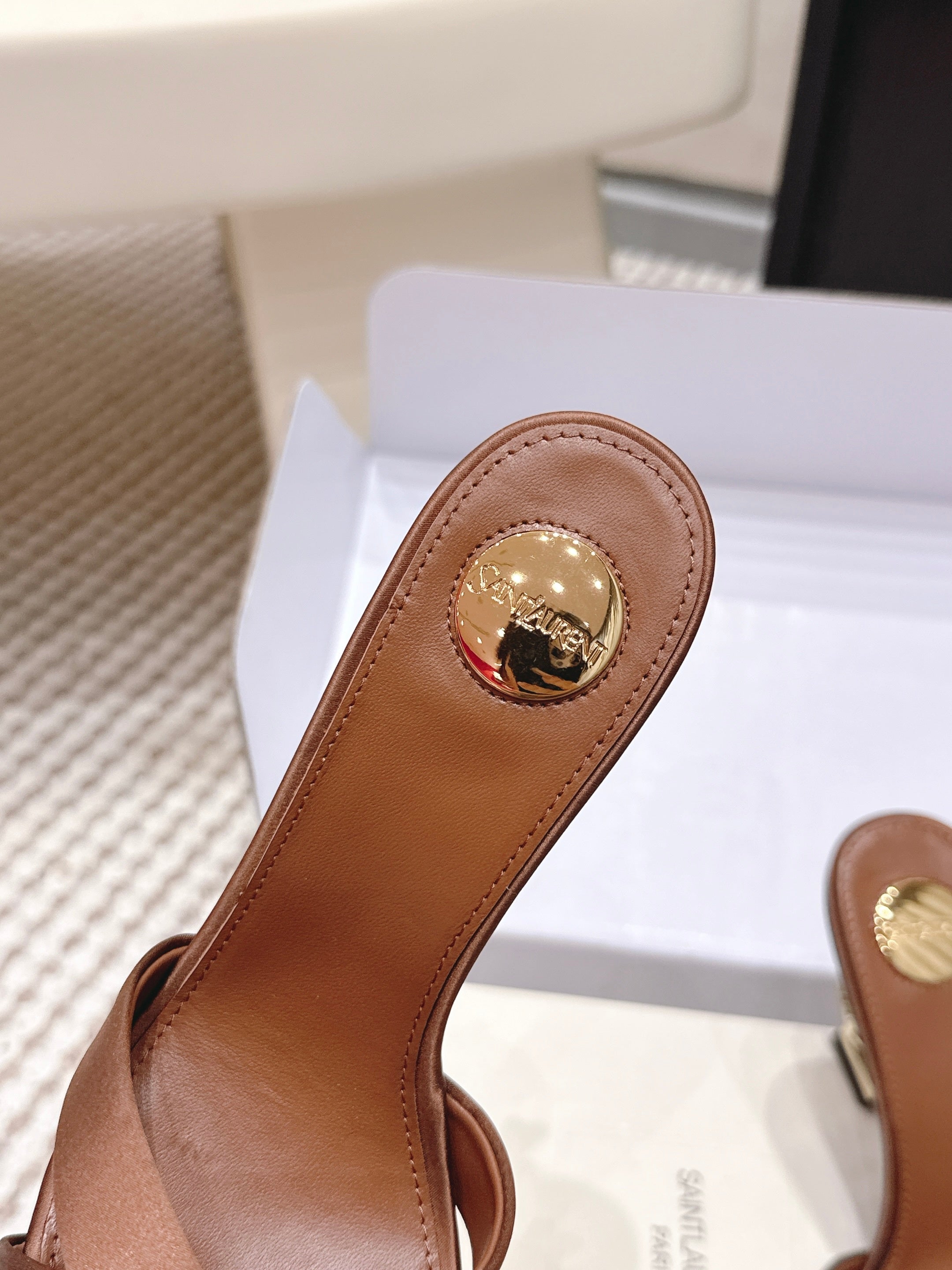 YSL 26ss High-Heeled Mules 85 Brown Satin Leather 660671