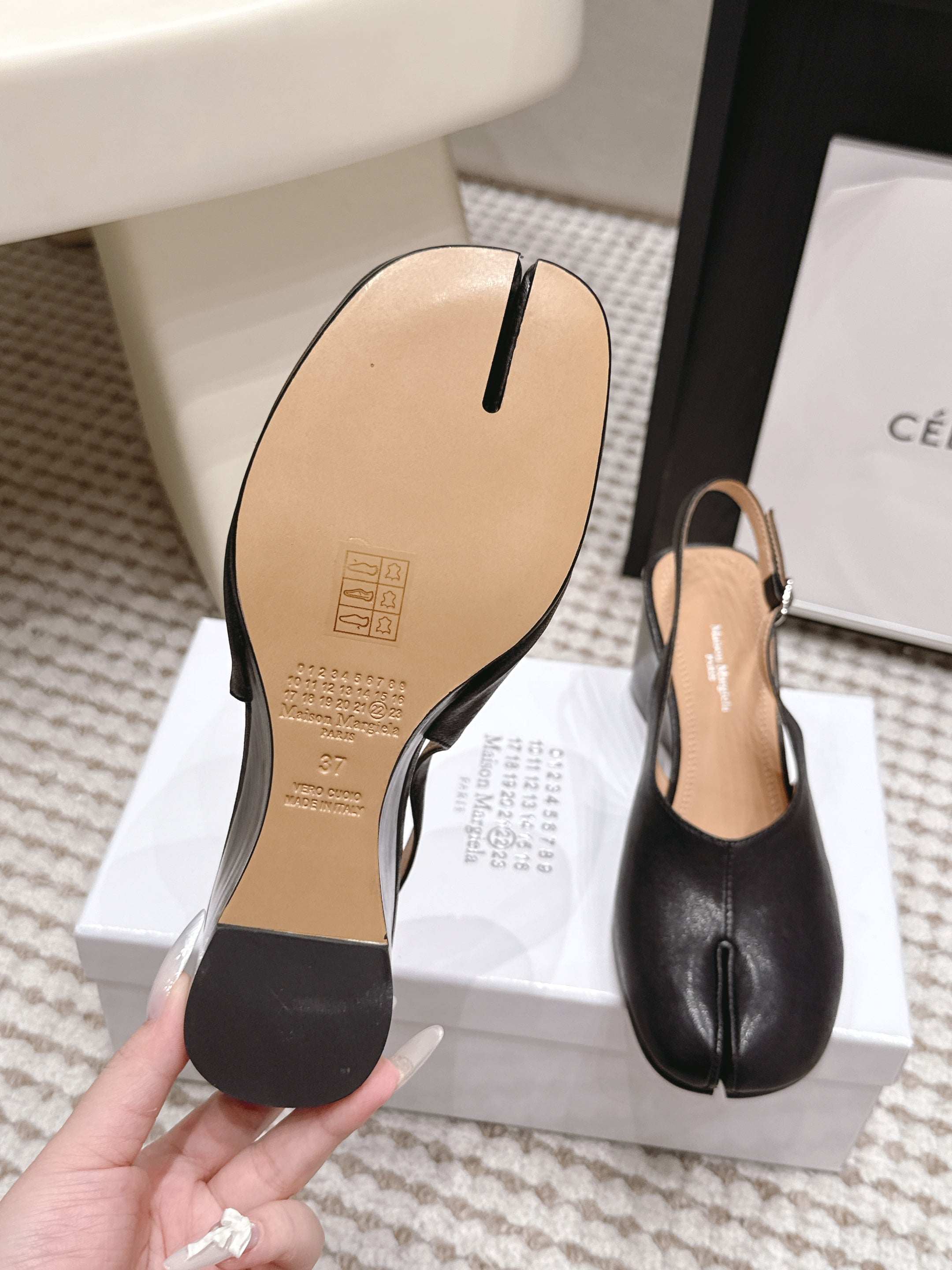 Maison Margiela 2026 Tabi Wedge Slingback 70mm Leather 931059