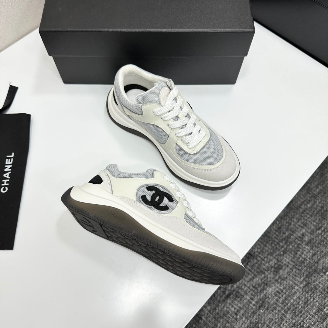 CC 26s Casual Sneakers White Gray Fabric Suede 626471