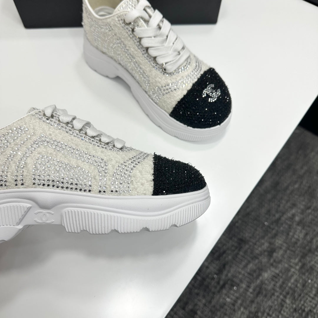 CC 26s Casual Sneakers Rhinestones Ivory Black Mesh Sheepskin 626361