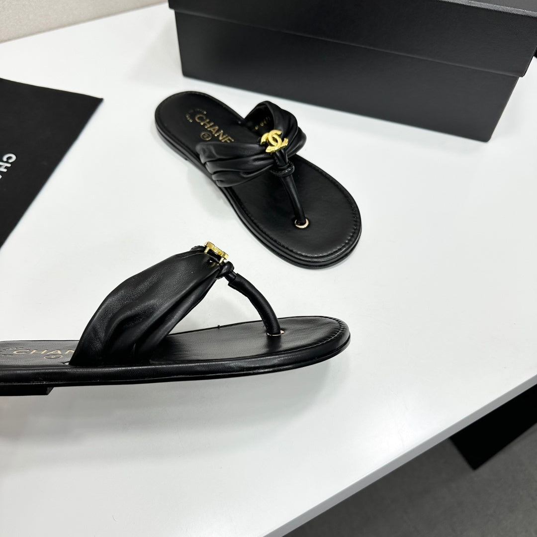 Chanel 2026 Thong Sandals Sheepskin 928636