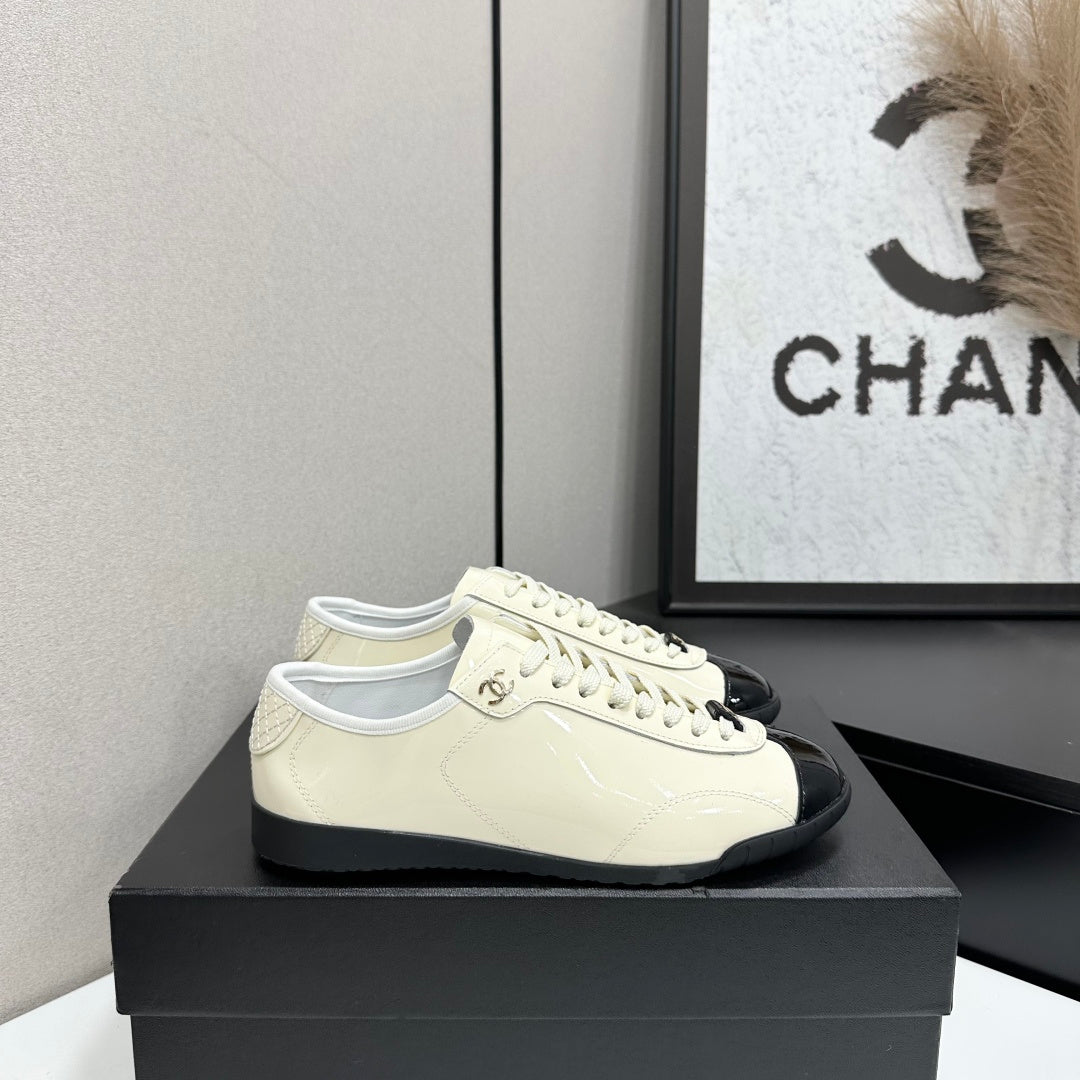 Chanel 2026 Sneakers Calfskin 926249