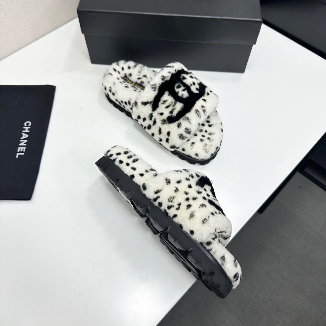 Chanel 2026 Furry Platfom Sandals Wool 985885