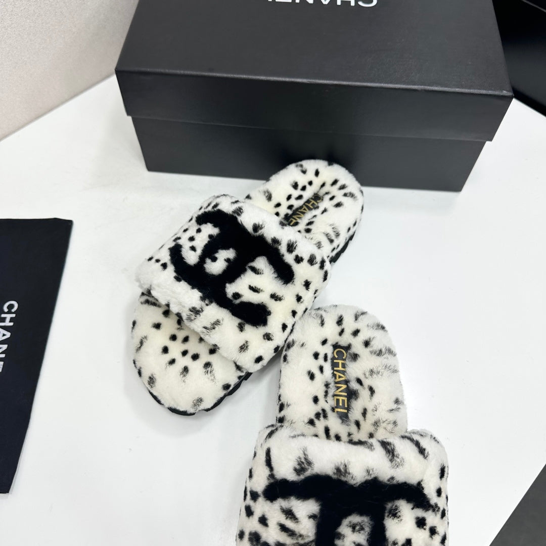 Chanel 2026 Furry Platfom Sandals Wool 985885