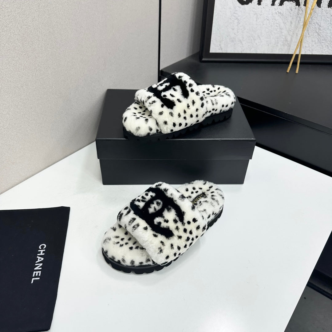 Chanel 2026 Furry Platfom Sandals Wool 985885