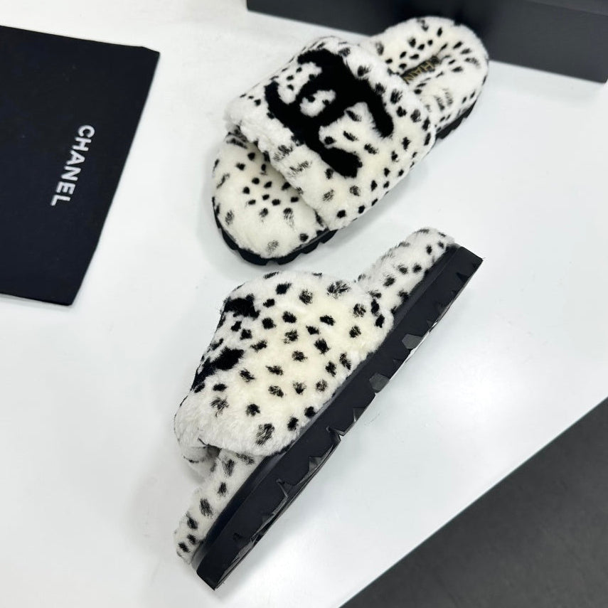 Chanel 2026 Furry Platfom Sandals Wool 985885